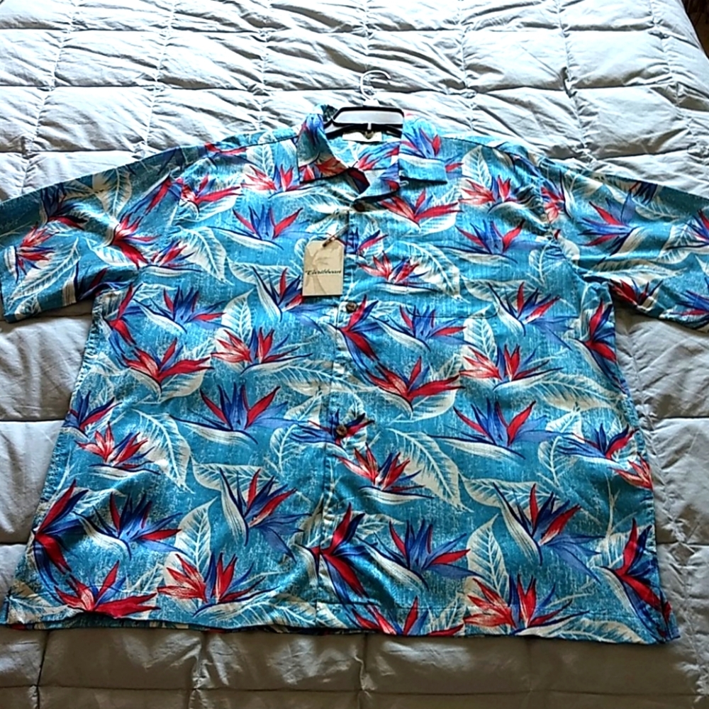 ✨HP 6/18✨🌴 Tropical Shirt, NWT